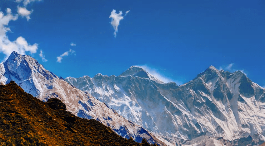En este momento estás viendo El Everest se desplaza 3 centímetros al suroeste debido al terremoto de Nepal
