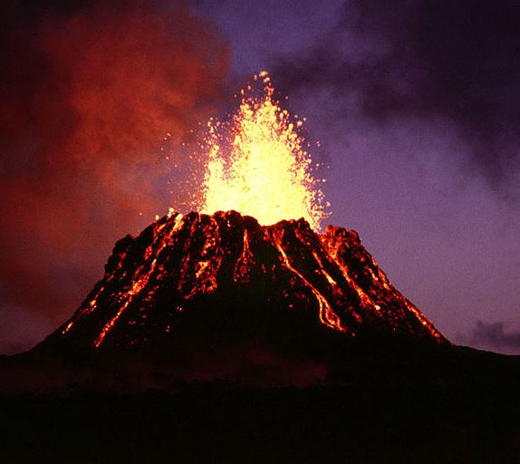 Erupciones volcánicas recientes y sus tipos | Igeoexpert