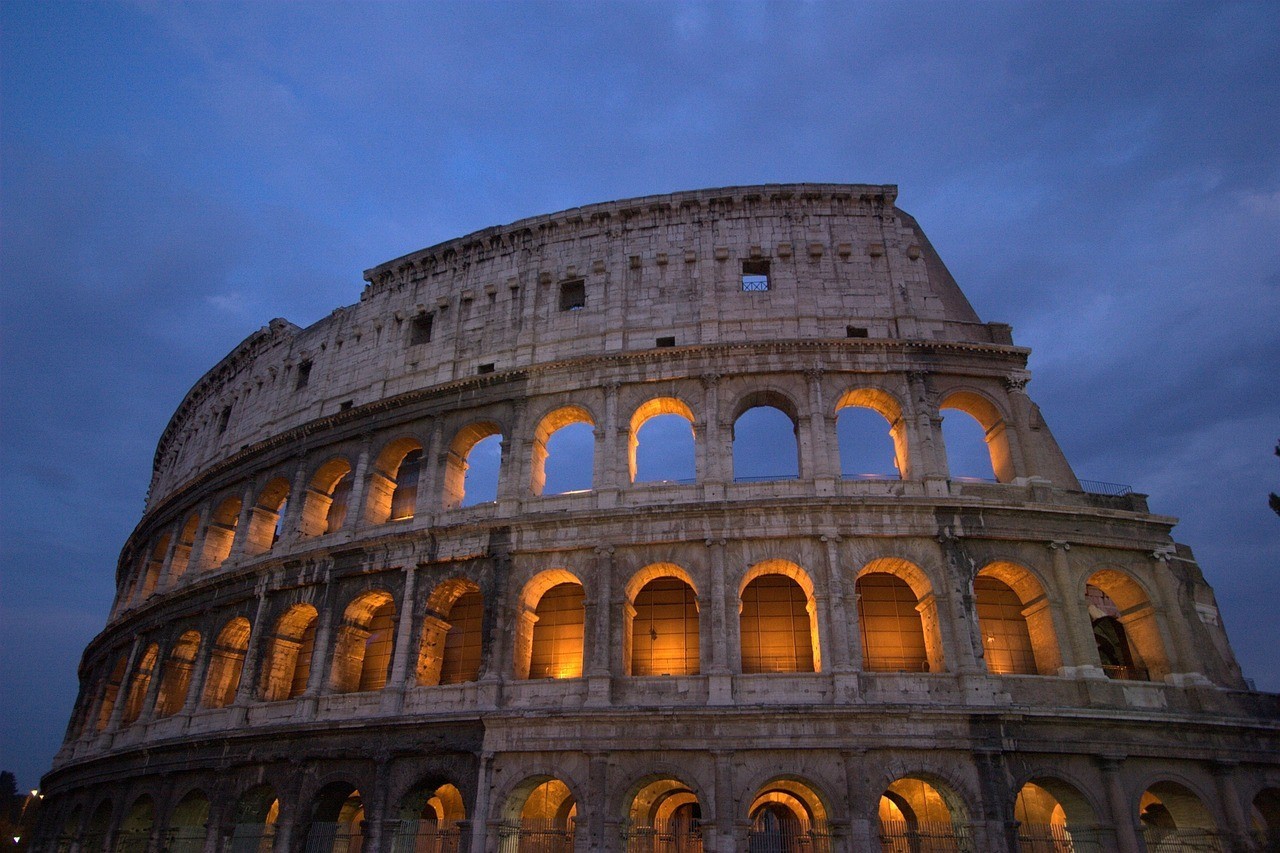 En este momento estás viendo El Coliseo de Roma: ¿Cómo y cuándo se construyó?