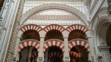 Lee más sobre el artículo La Mezquita de Córdoba: sus partes y su historia