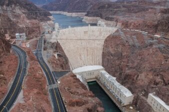 Lee más sobre el artículo La presa Hoover: su altura y su construcción