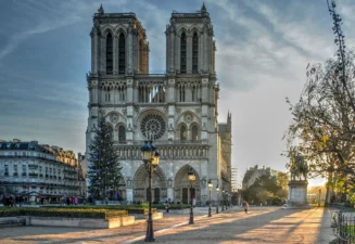 Lee más sobre el artículo La catedral de Notre Dame: toda su historia