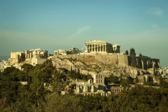 Lee más sobre el artículo La Acrópolis de Atenas: cuándo y cómo se construyó
