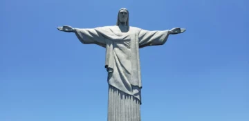 Lee más sobre el artículo El Cristo Redentor de Brasil. ¿Cuándo y cómo se construyó?