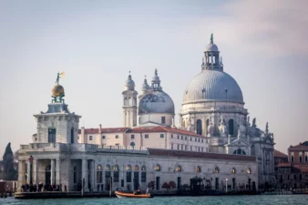 Lee más sobre el artículo La Plaza de San Marcos en Venecia: Toda su historia