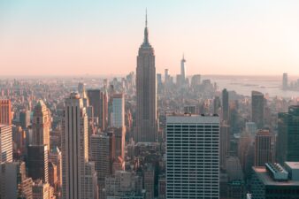 Lee más sobre el artículo El Empire State Building ¿Quién lo construyó , cuándo y cuánto mide?
