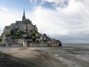Lee más sobre el artículo Monte Saint-Michel: toda su historia