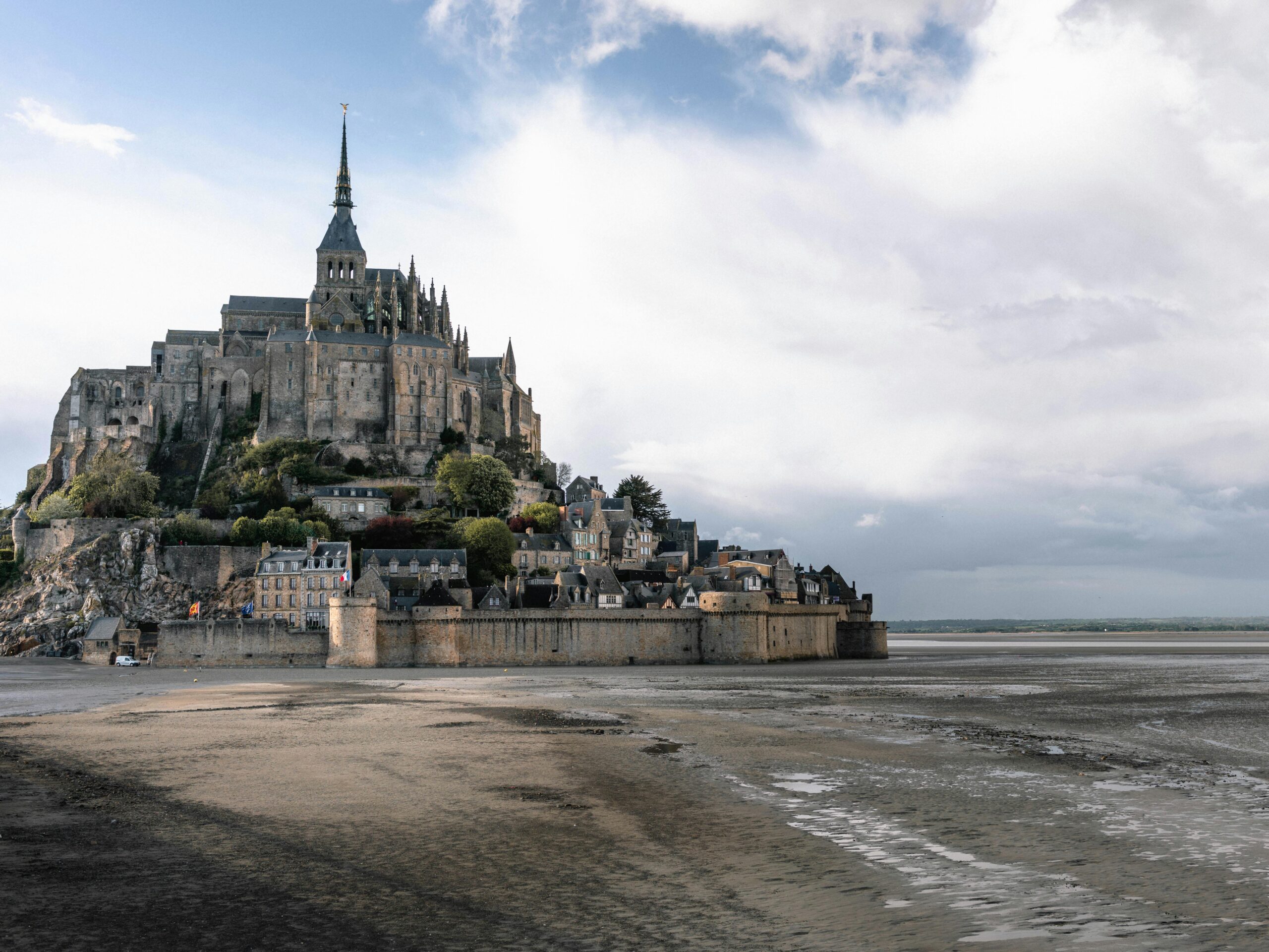 En este momento estás viendo Monte Saint-Michel: toda su historia