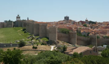 Lee más sobre el artículo La Muralla de Ávila: historia y construcción