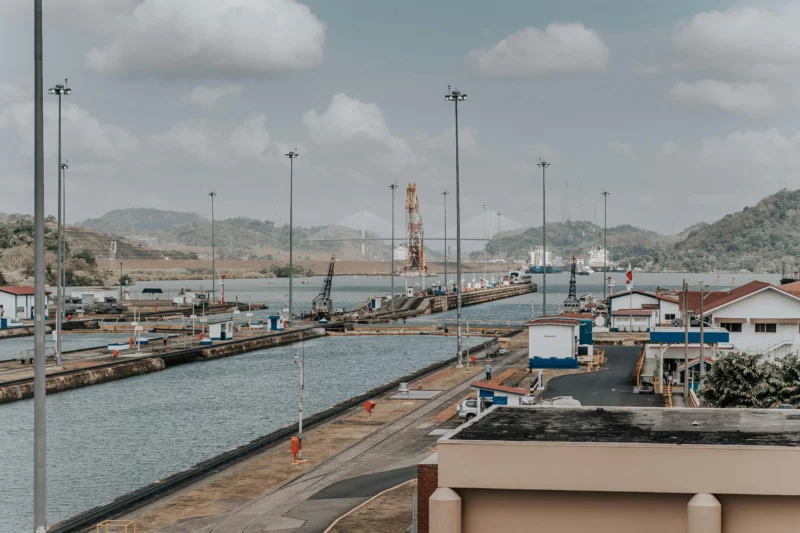 Vista del Canal a lo largo