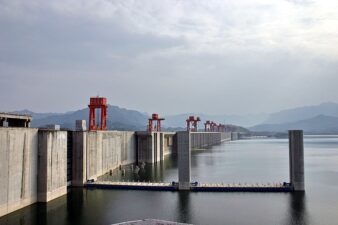 Lee más sobre el artículo La presa de las Tres Gargantas en China: la mayor hidroeléctrica del planeta