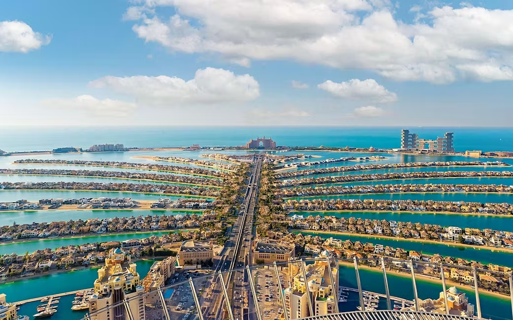 Detalles de los brazos de la palmera de Palm Jumeirah
