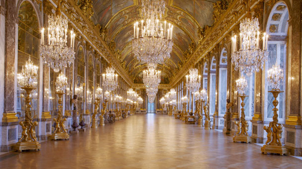Imagen interior de la Galería de los Espejos del Palacio de Versalles