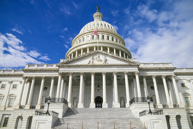 Imagen de la vista frontal del Capitolio de Estados Unidos