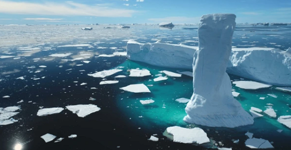 imagen descriptiva del derretimiento del hielo de los glaciares